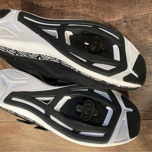 New Balance women’s cycling shoes size 9